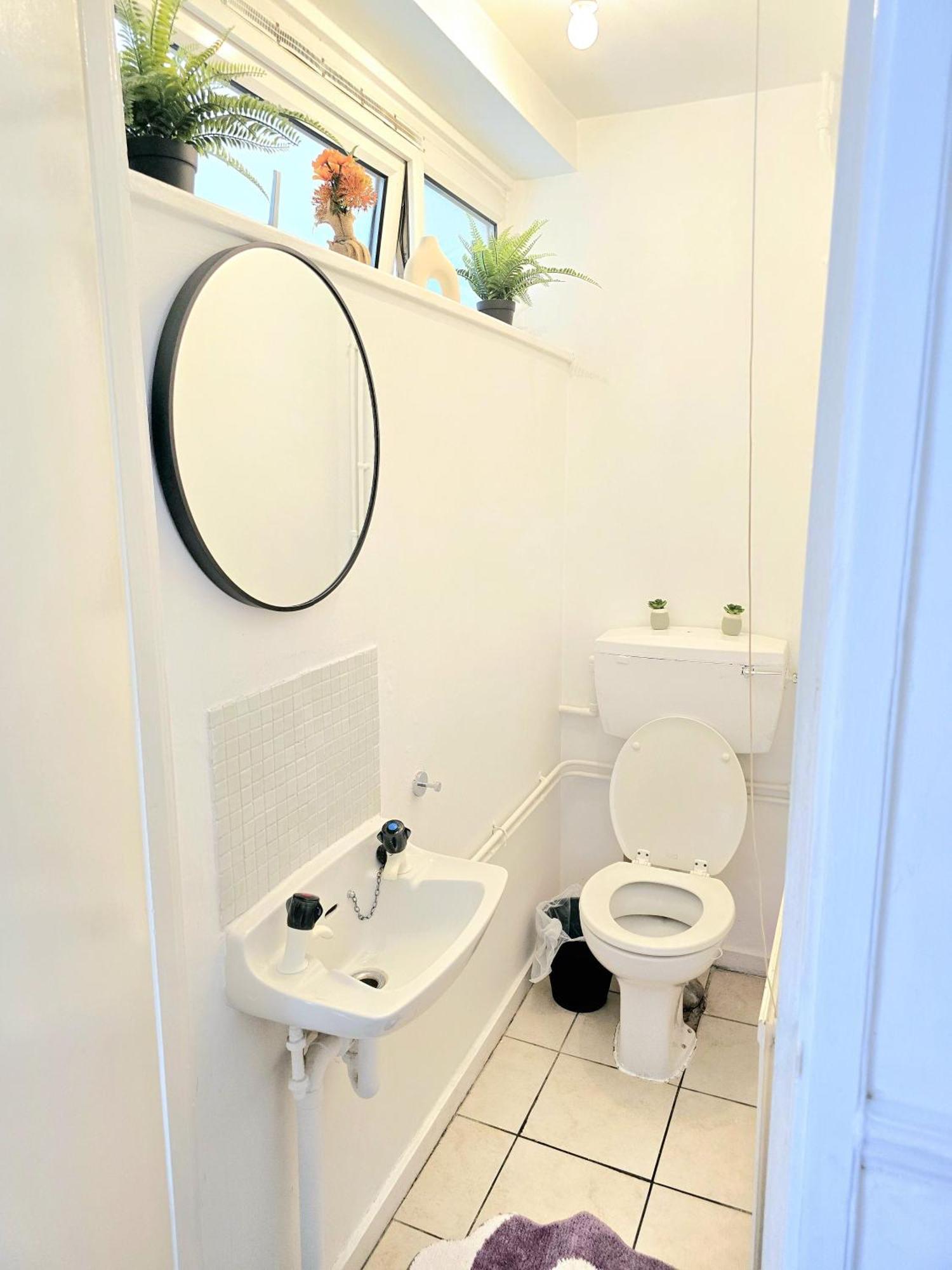 Charming 4 Bedroom Duplex With Private Entrance Casa vacanze *