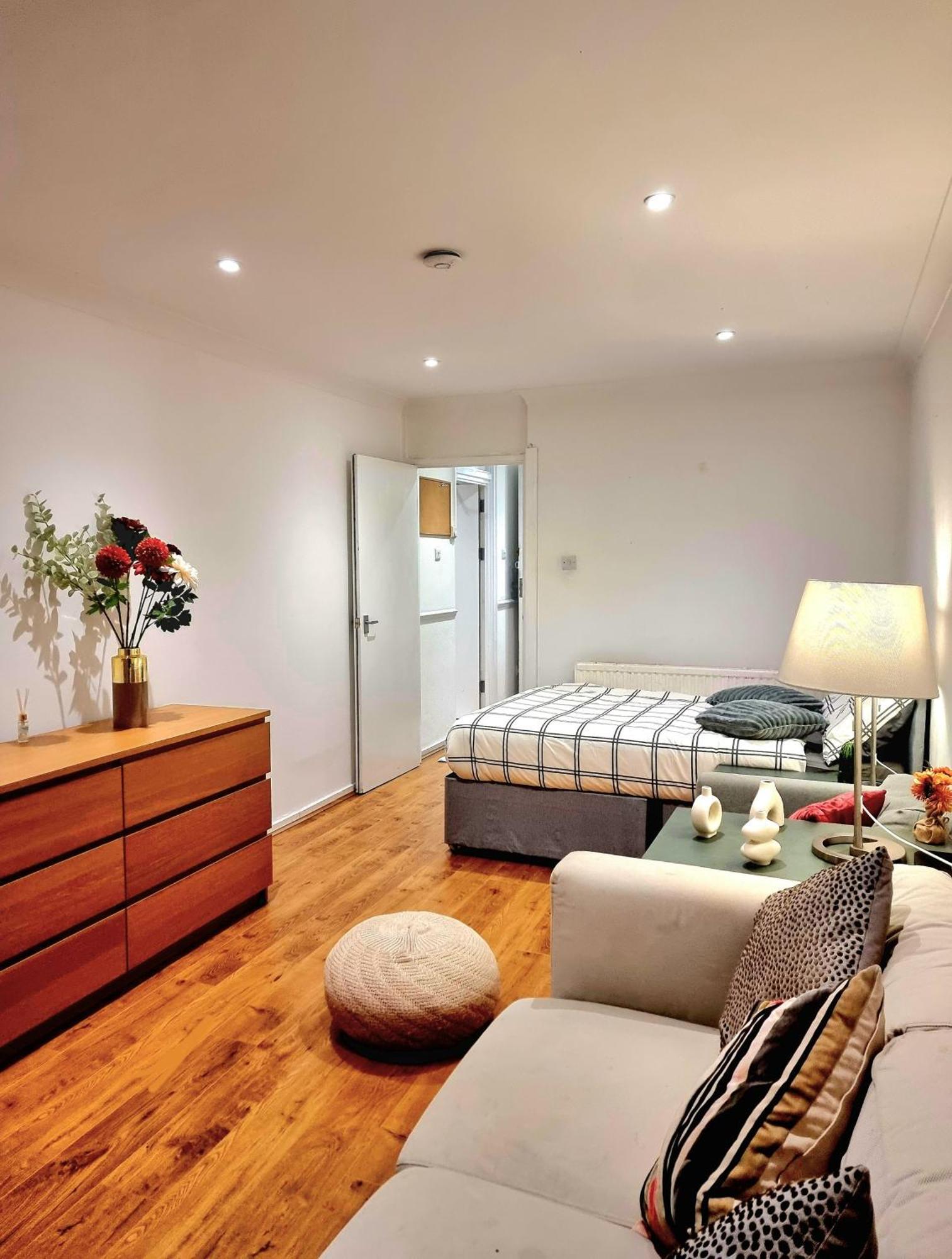 Casa vacanze Charming 4 Bedroom Duplex With Private Entrance
